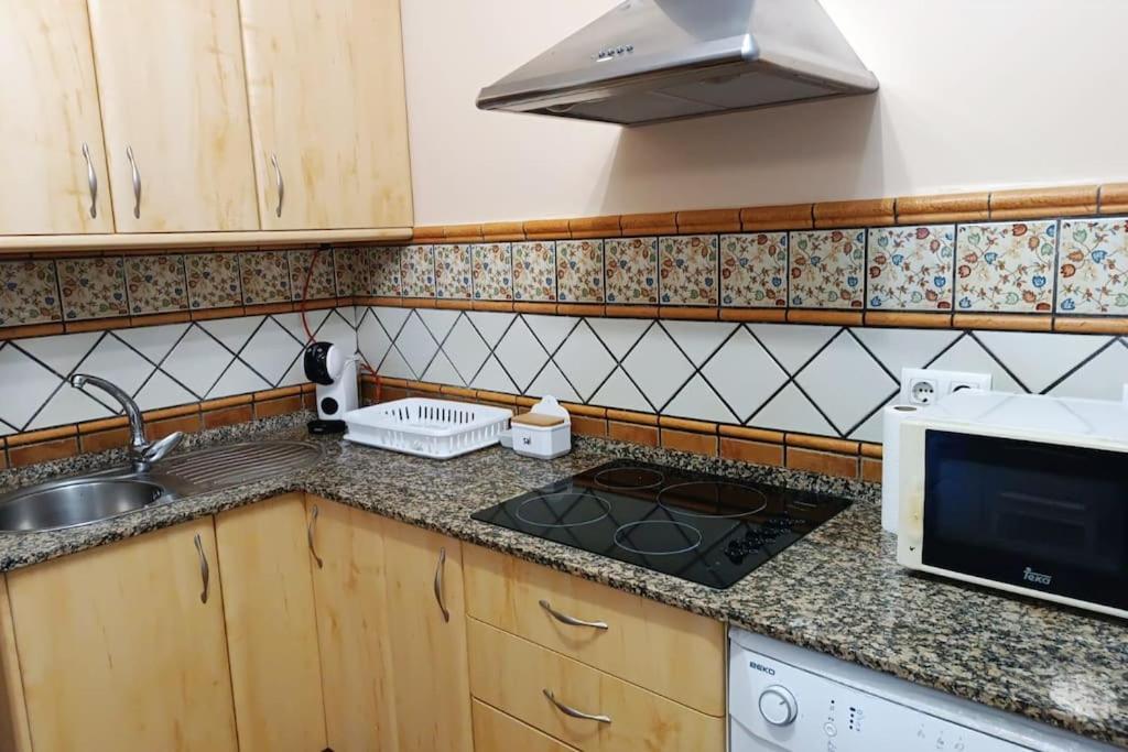 Muy Cerca De La Playa. Primera Linea. Apartamento Rota Exterior foto