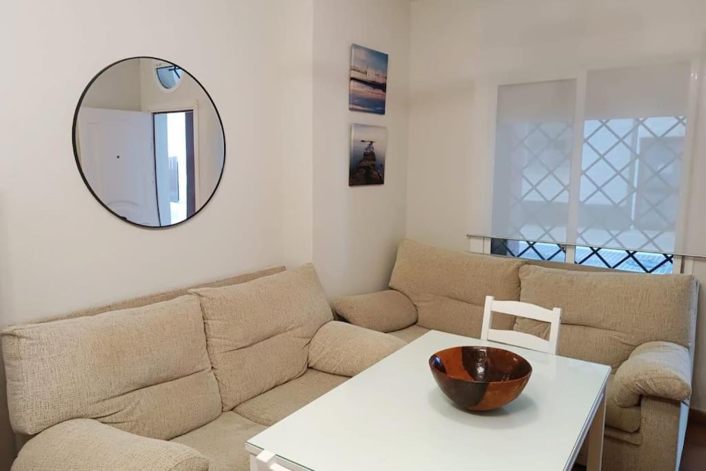 Muy Cerca De La Playa. Primera Linea. Apartamento Rota Exterior foto