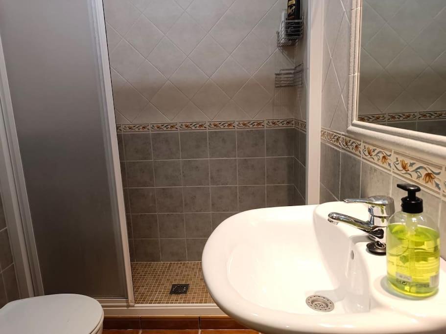 Muy Cerca De La Playa. Primera Linea. Apartamento Rota Exterior foto